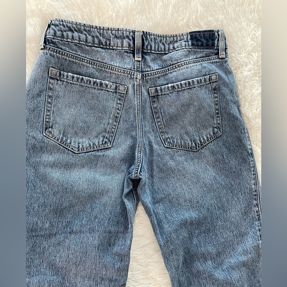 Hollister Women's Straight Leg Jeans in Light Blue - Picture 4 of 4